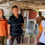 Peduli UKM, Razali Kunjungi Perajin Gentong di Sei Nipah