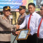 Polres Probolinggo Gelar Upacara PTDH dan Berikan Penghargaan kepada Anggota Berprestasi