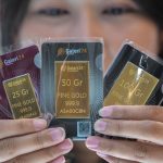 Harga Emas Hari Ini Stagnan, Investor Tahan Transaksi