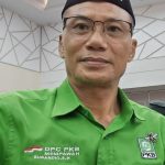 Anggota DPRD Mempawah Subandio Respon Cepat Permintaan Agar Bibir Jalan Pasar Semudun Diaspal