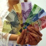 Rupiah Dibuka Melemah ke Rp17.977 per Dolar AS, Pasar Tunggu Data AS