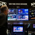 Wall Street Berakhir Variatif, Nasdaq Ditopang Saham Semikonduktor
