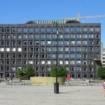 Riksbank Tahan Suku Bunga 1,75%, Kenaikan Mulai Dibuka