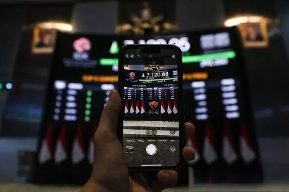 IHSG Menguat ke 5.947, Saham GOTO Melonjak 3,70% pada Pembukaan