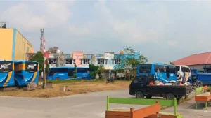 20260821-bus-damri-di-terminal-tanjung-selor