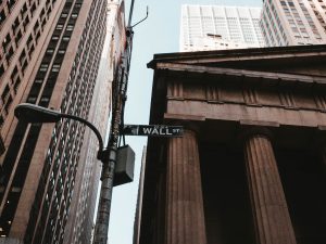 Wall Street Tertekan, Investor Cemas Utang Perusahaan AI Membengkak