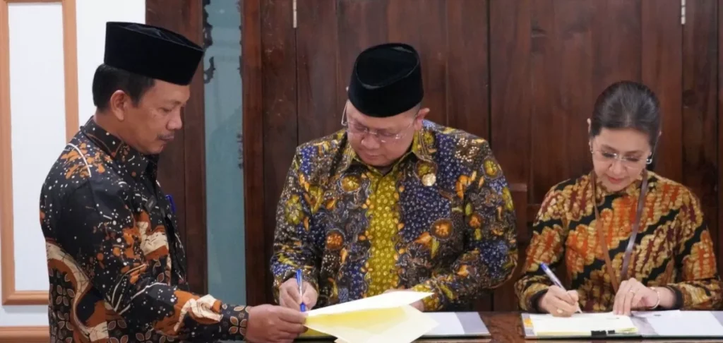 Kakanwil Kemenag Jateng dan Bank Jateng Tandatangani Perjanjian Proteksi Data