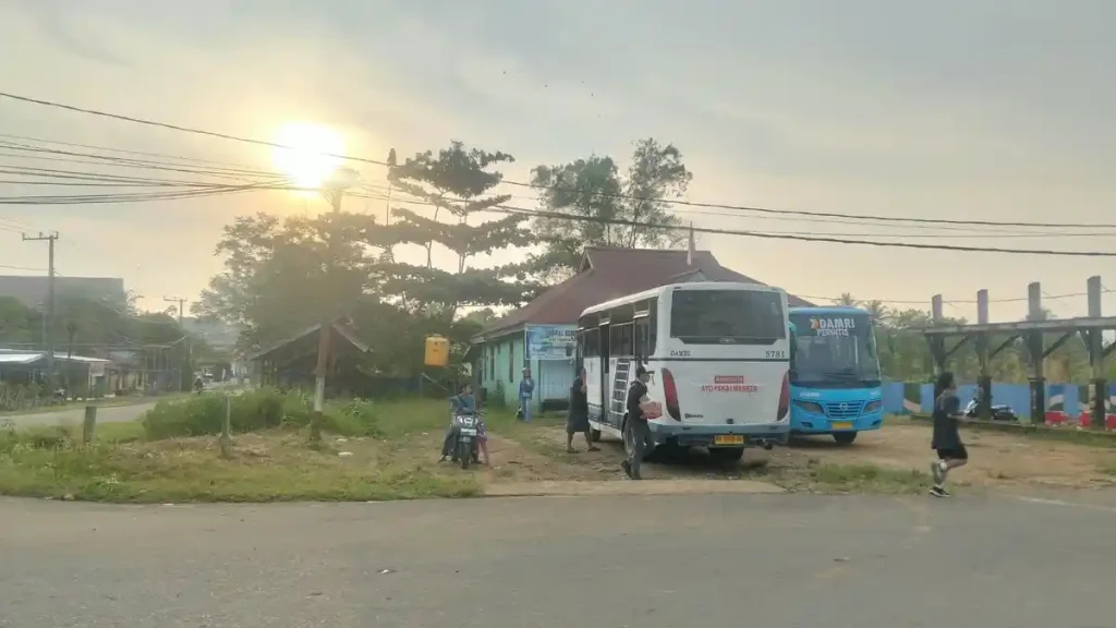 bus-damri-tana-tidung