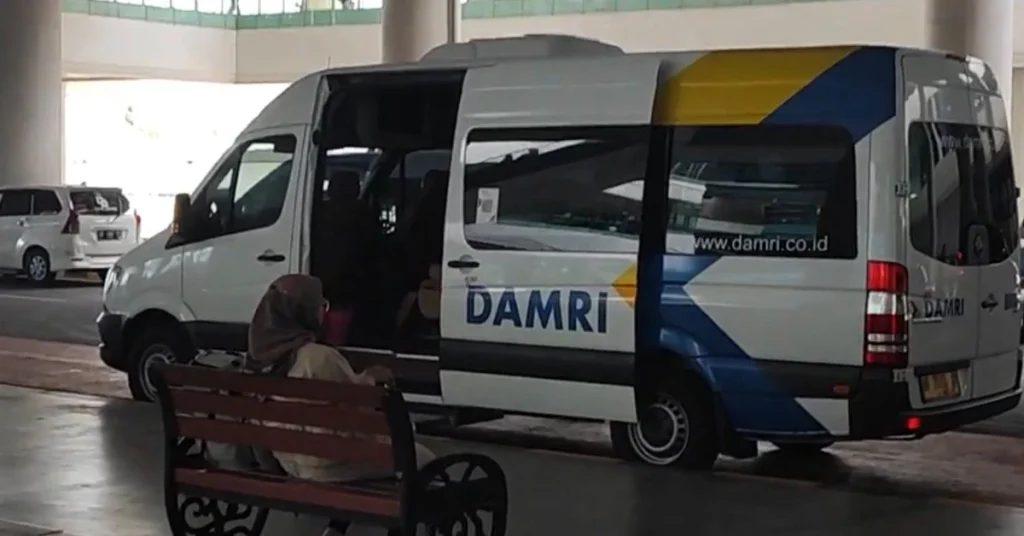 damri-bus-airport
