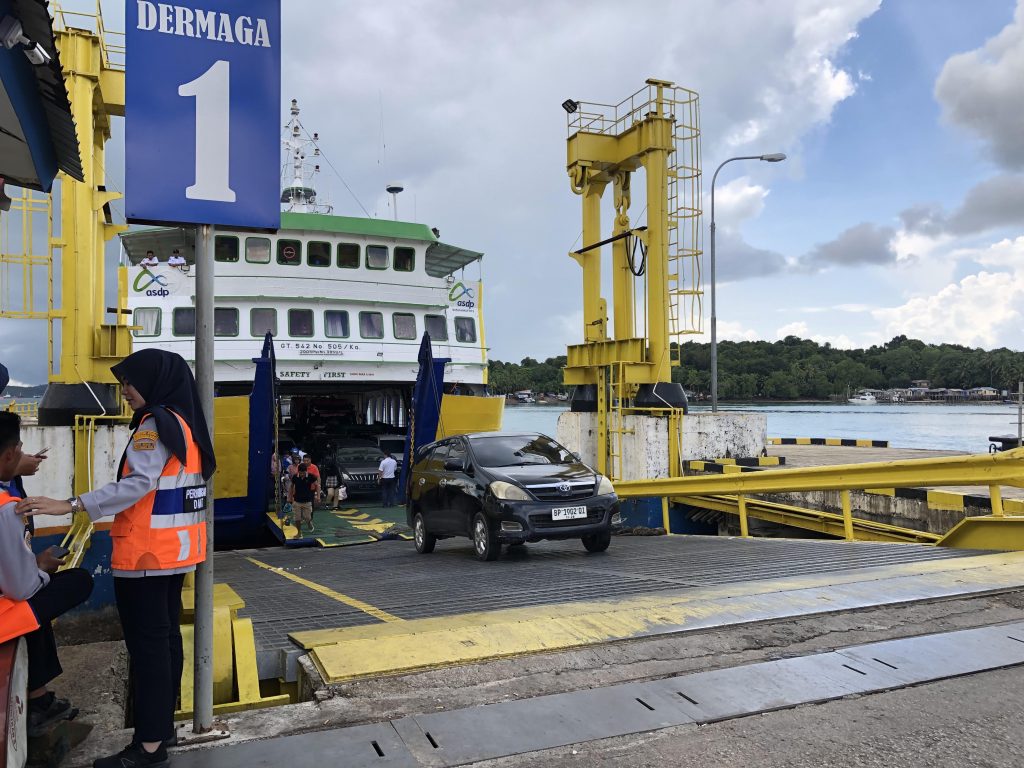 kapal-roro-telaga-punggur-2142815159